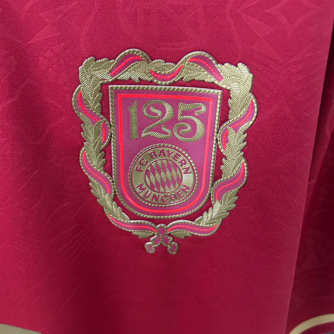 Bayern München 125-årsjubileumströja