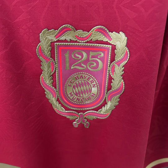 Bayern München 125-årsjubileumströja