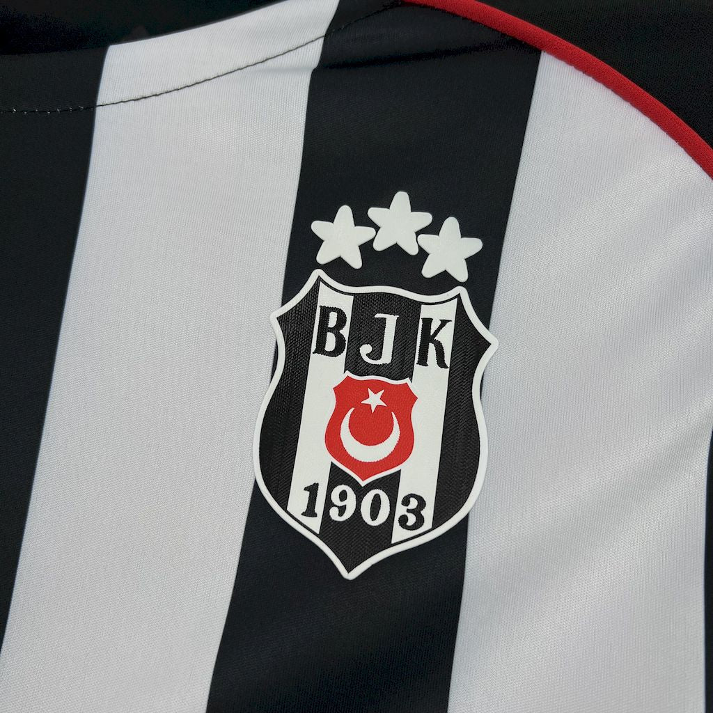 Beşiktaş JK 2025–2026 Bortatröja