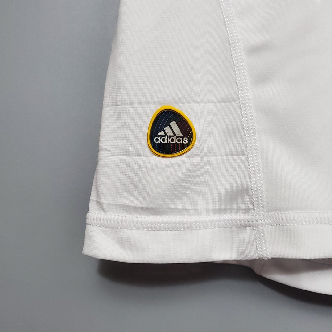 Real Madrid 2010 - 2011 Hemmatröja