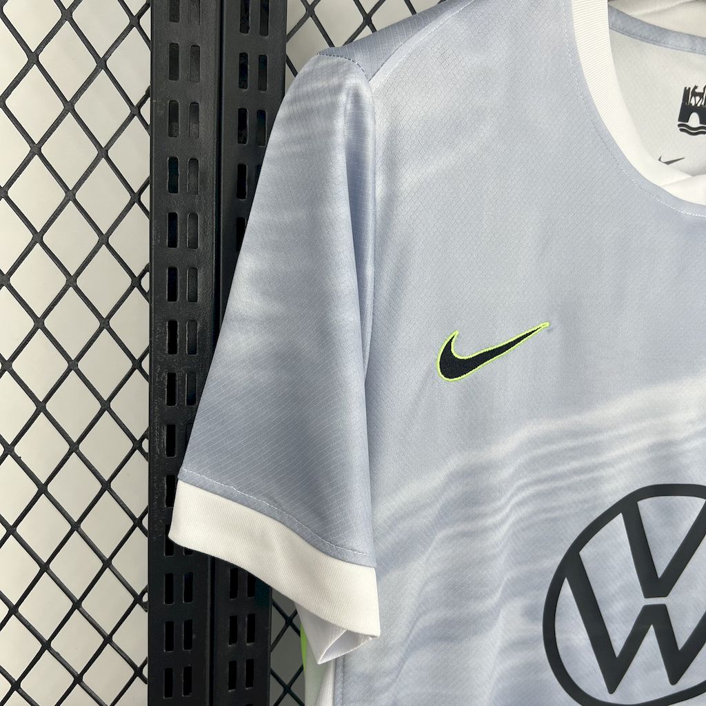 VfL Wolfsburg 2025-2026 Bortatröja