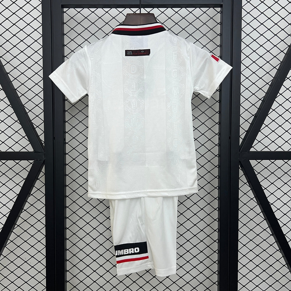 Manchester United 1997-1998 Bortatröja för barn